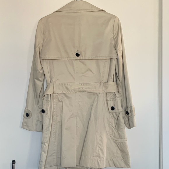 Vintage Single-Breasted Trench Coat: Banana Republic - Picture 7 of 8